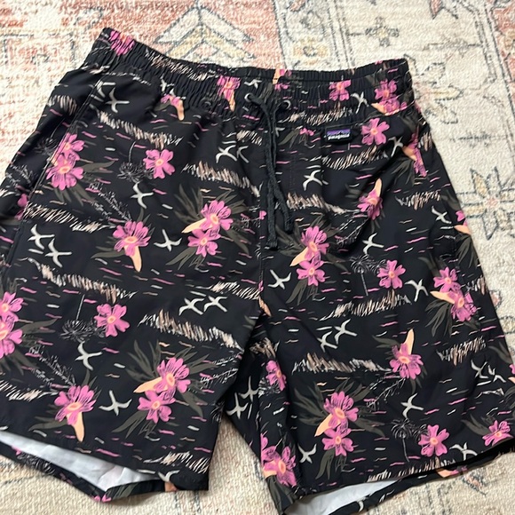 Patagonia Unlined Swim Hybrid Shorts 7" - Picture 1 of 2